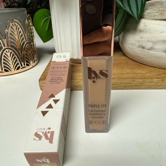 LYS Beauty Triple Fix Full Coverage Brightening Concealer - MN5 - Picture 1 of 5
